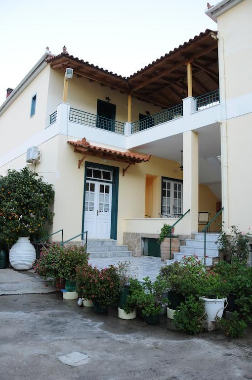 Costa-Rini Hotel Leonídion Exterior foto